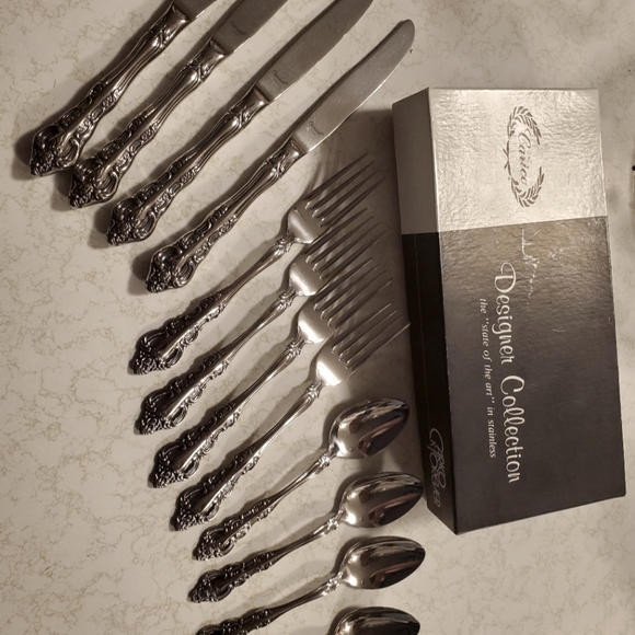 Carico Donatello silverware 18/8 set 12 piece